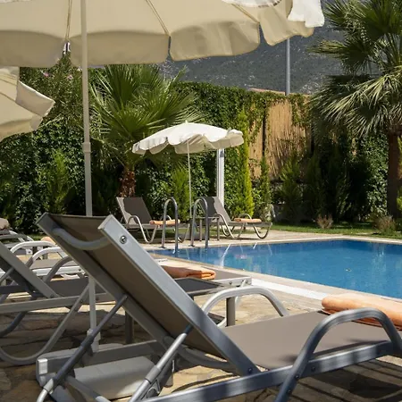 Palmiye Jakuzili Bahceli Havuzlu - Ocekhomes Villa *