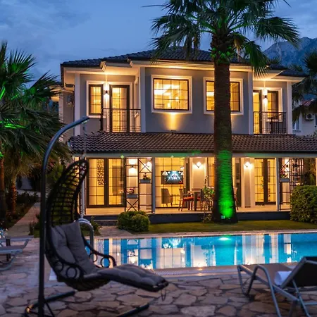 Palmiye Jakuzili Bahceli Havuzlu - Ocekhomes Villa Fethiye