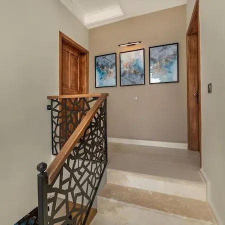 Palmiye Jakuzili Bahceli Havuzlu - Ocekhomes *