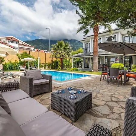 Palmiye Jakuzili Bahceli Havuzlu - Ocekhomes * Fethiye