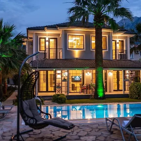 Palmiye Jakuzili Bahceli Havuzlu - Ocekhomes Villa Fethiye