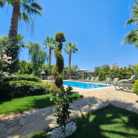 Palmiye Jakuzili Bahçeli Havuzlu - Ocekhomes Fethiye