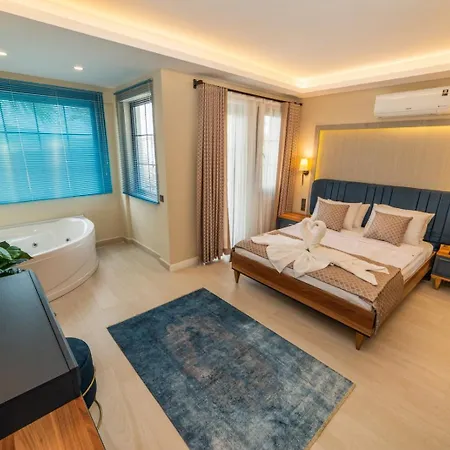 Palmiye Jakuzili Bahceli Havuzlu - Ocekhomes * Fethiye