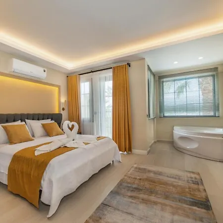 Palmiye Jakuzili Bahceli Havuzlu - Ocekhomes Vila Fethiye