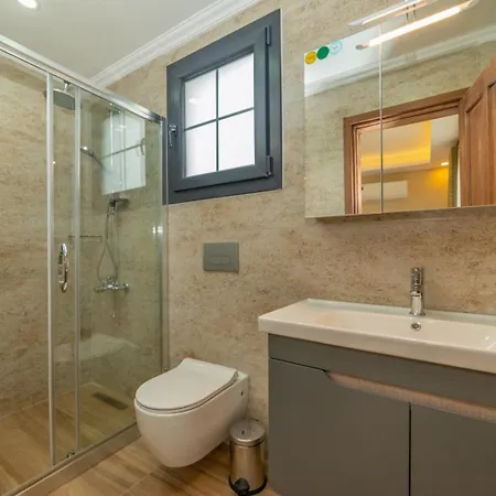 Palmiye Jakuzili Bahceli Havuzlu - Ocekhomes Fethiye