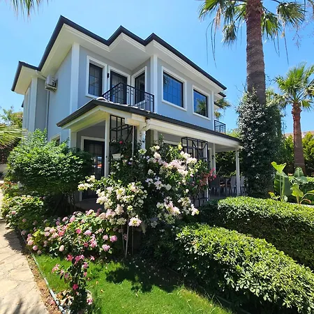 Villa Palmiye Jakuzili Bahçeli Havuzlu - Ocekhomes Fethiye