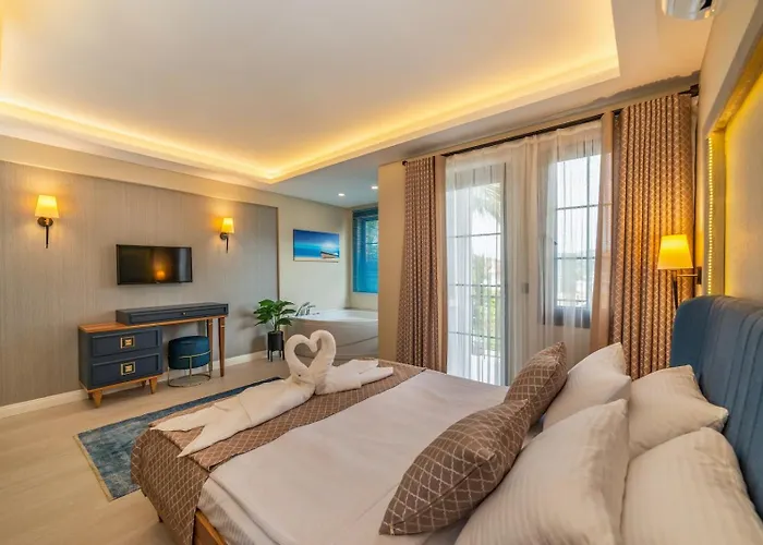 Vilă Palmiye Jakuzili Bahceli Havuzlu - Ocekhomes Fethiye