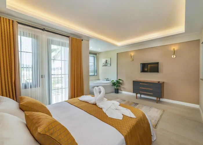 Vilă Palmiye Jakuzili Bahceli Havuzlu - Ocekhomes Fethiye